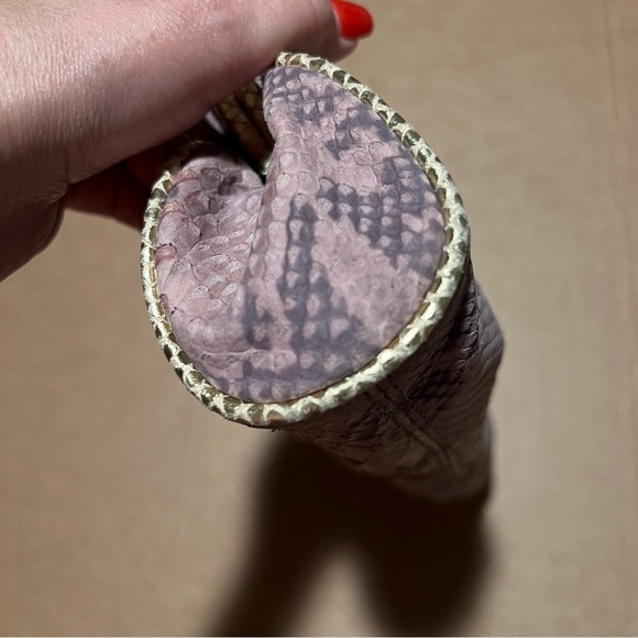 Adrienne Vittadini snake skin baguette bag - Picture 8 of 16